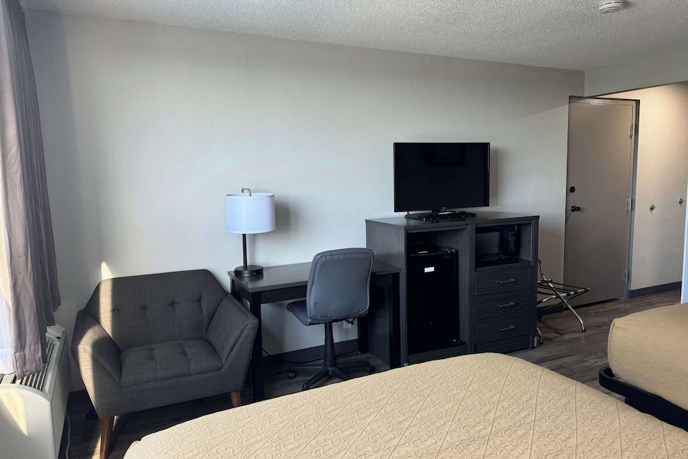 Baymont by Wyndham Great Falls City Center 43/60