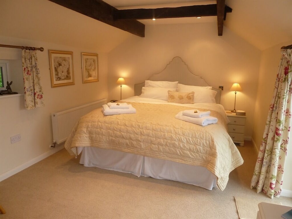 The Coach House 2/14