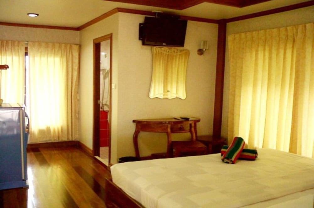 Sri Phairin Resort 12/30