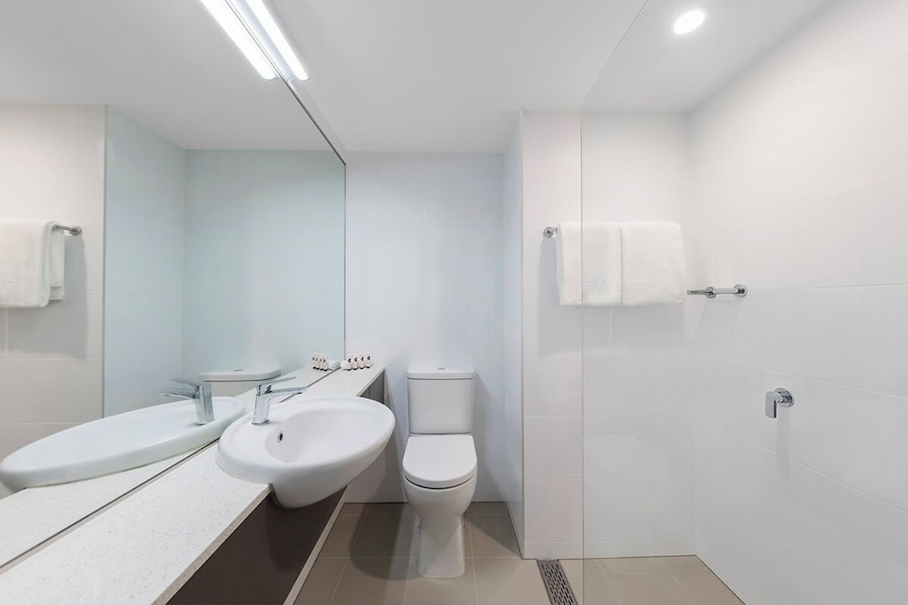 Travelodge Hotel Sydney Airport 28/28