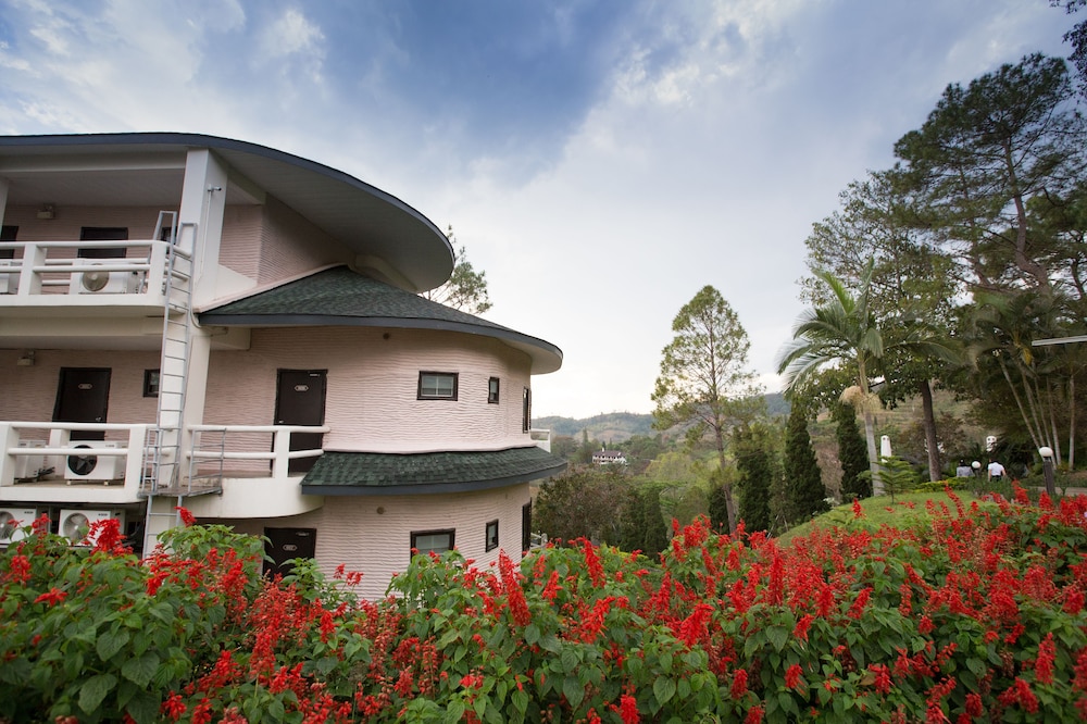 Imperial Phukaew Hill Resort 8/67