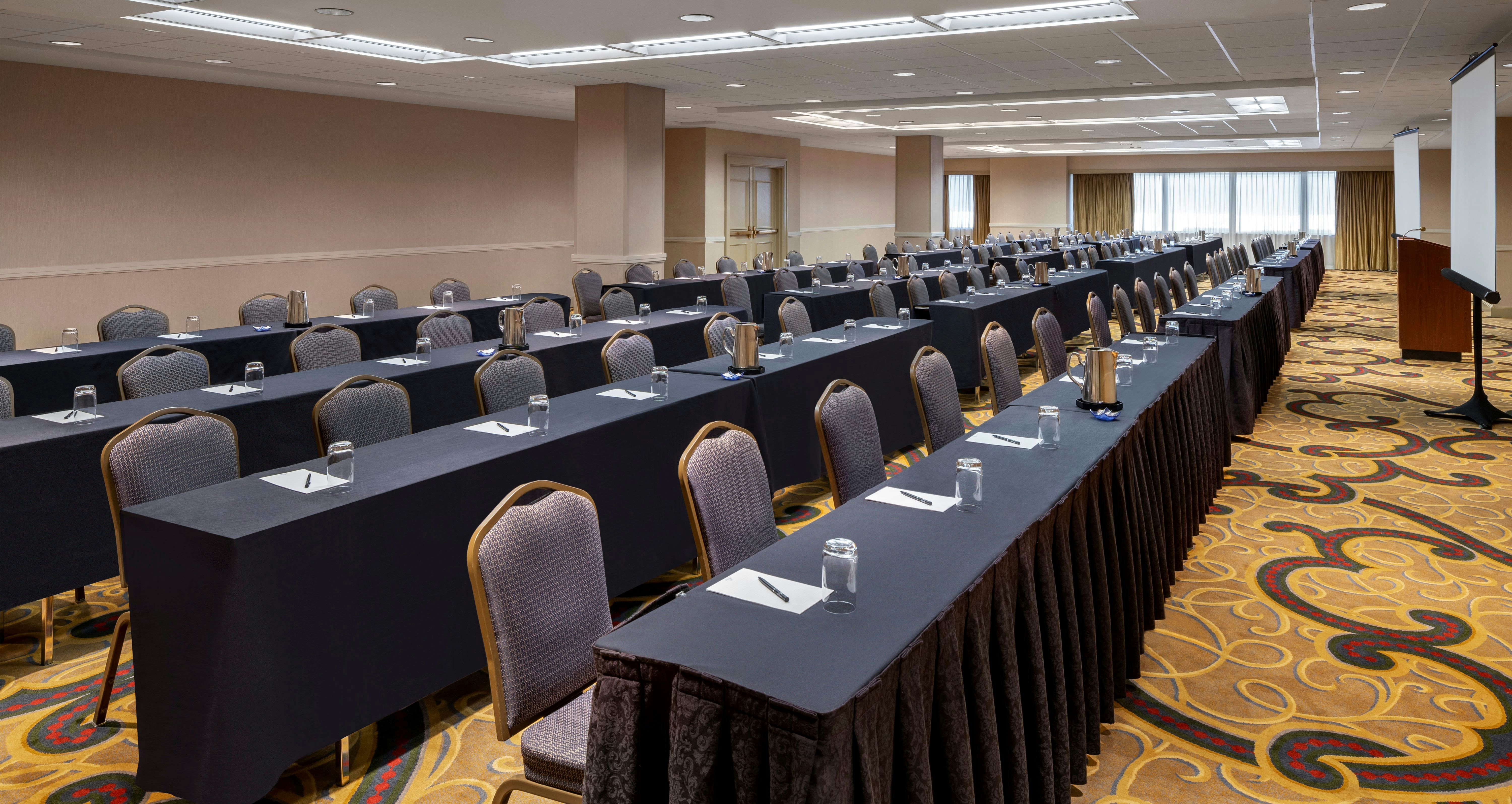 Hilton Indianapolis Hotel & Suites 38/45