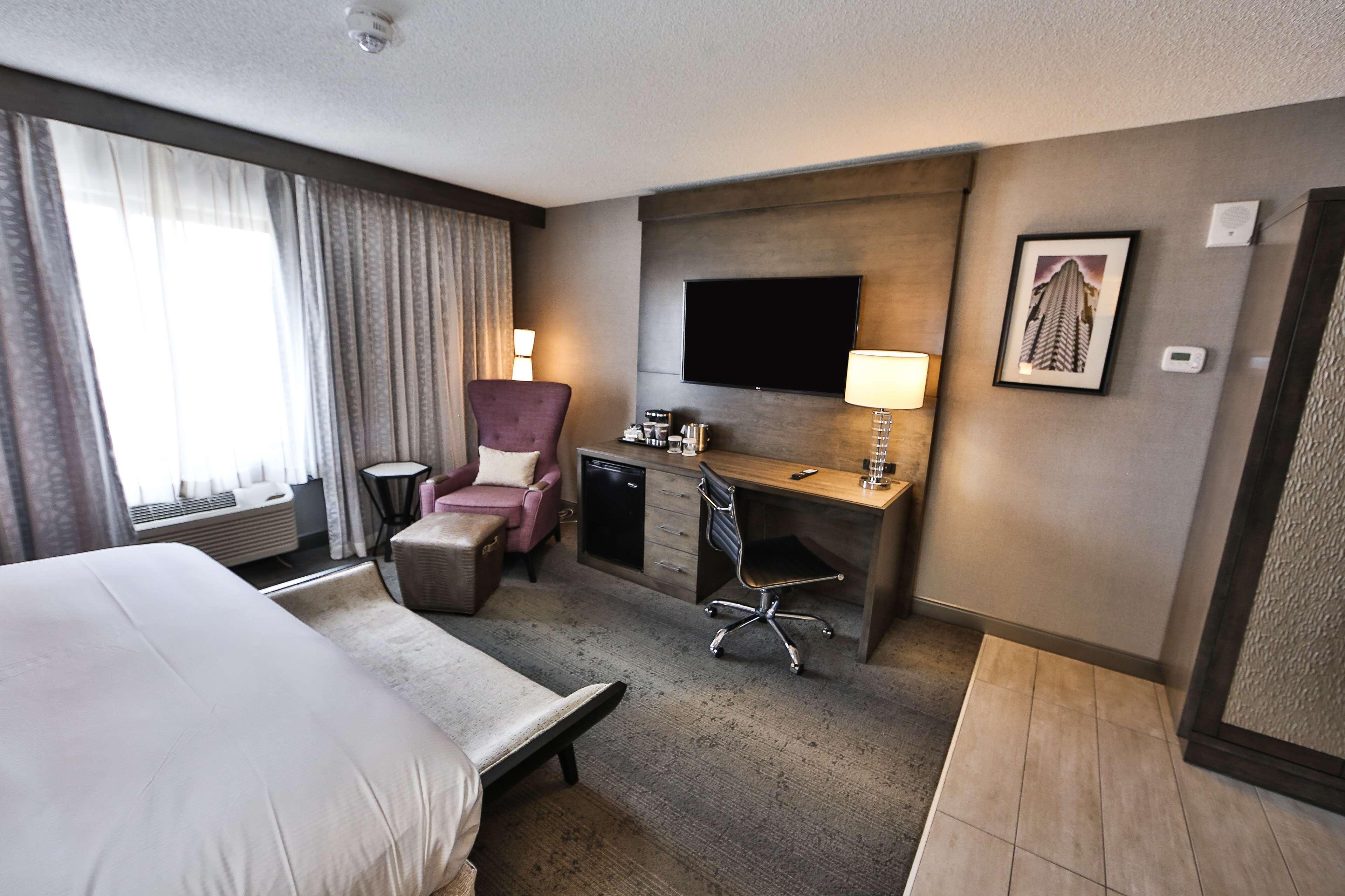 ROOM, KING BED, LARGE