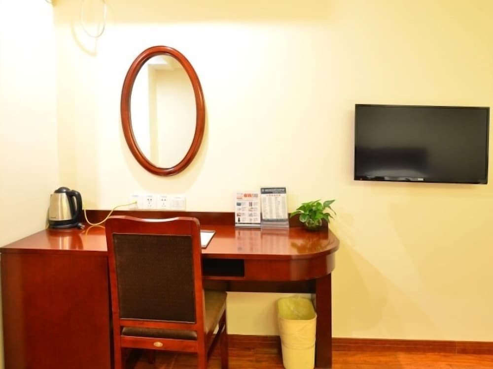 GreenTree Inn WuXi DongTing Leather City Express Hotel 19/21
