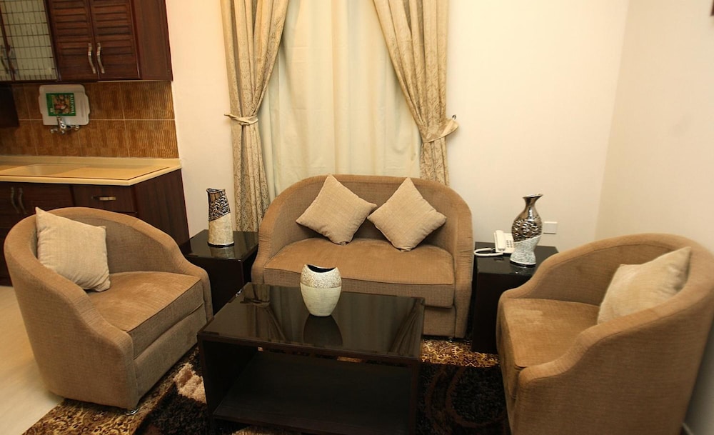 ريست نايت للأجنحة الفندقية النفل(Rest Night Serviced Apartments - AL Nafal) 56/72