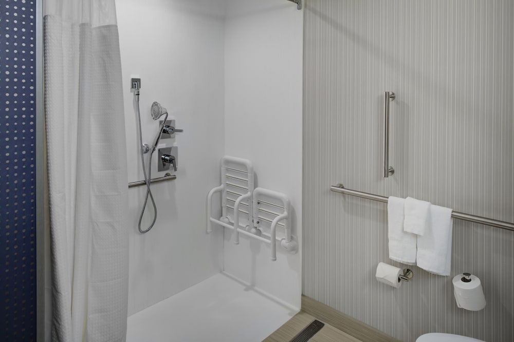 Courtyard By Marriott Atlanta Kennesaw 7/35