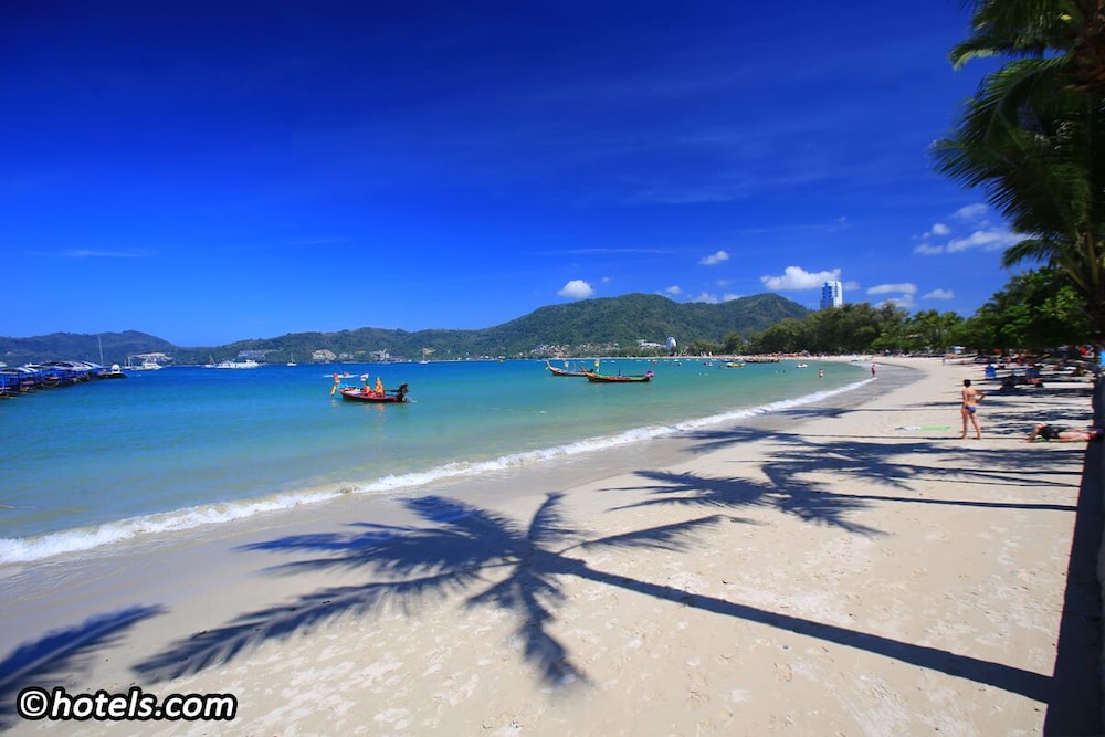 7q Patong Beach Hotel 40/49