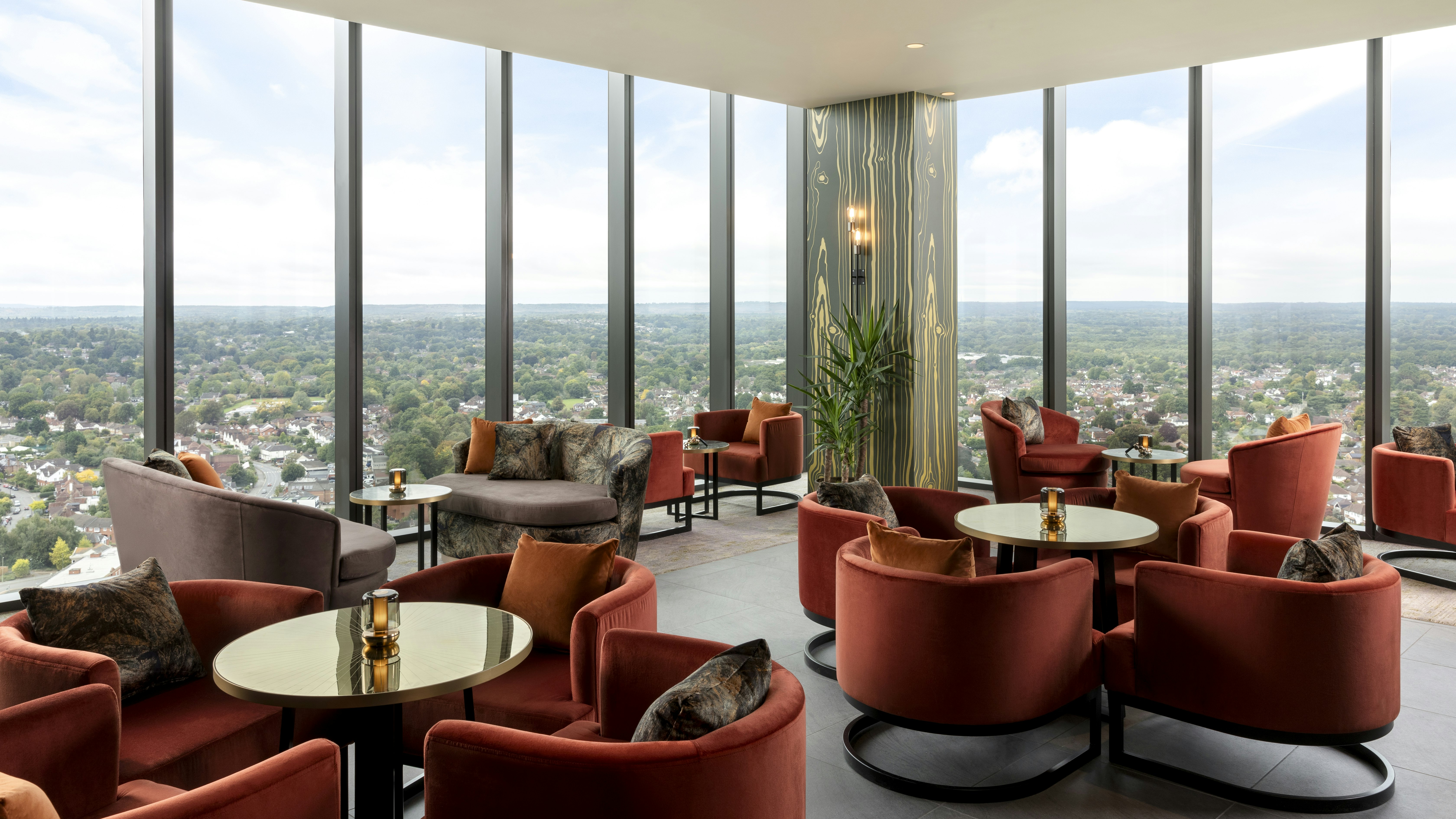 Hilton Woking 25/48