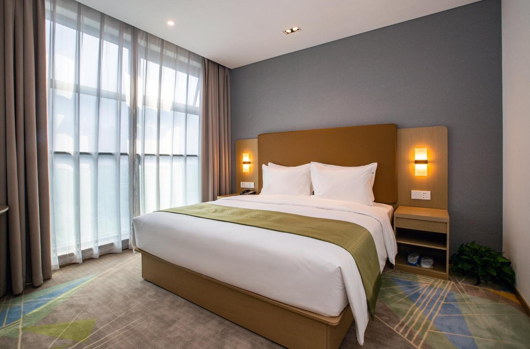 Xtra Space, Standard, King Bed، Holiday Inn Express Changzhou Xinbei 2/7