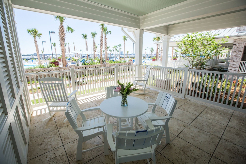 The Beach Club At Charleston Harbor Resort And Marina 20/48
