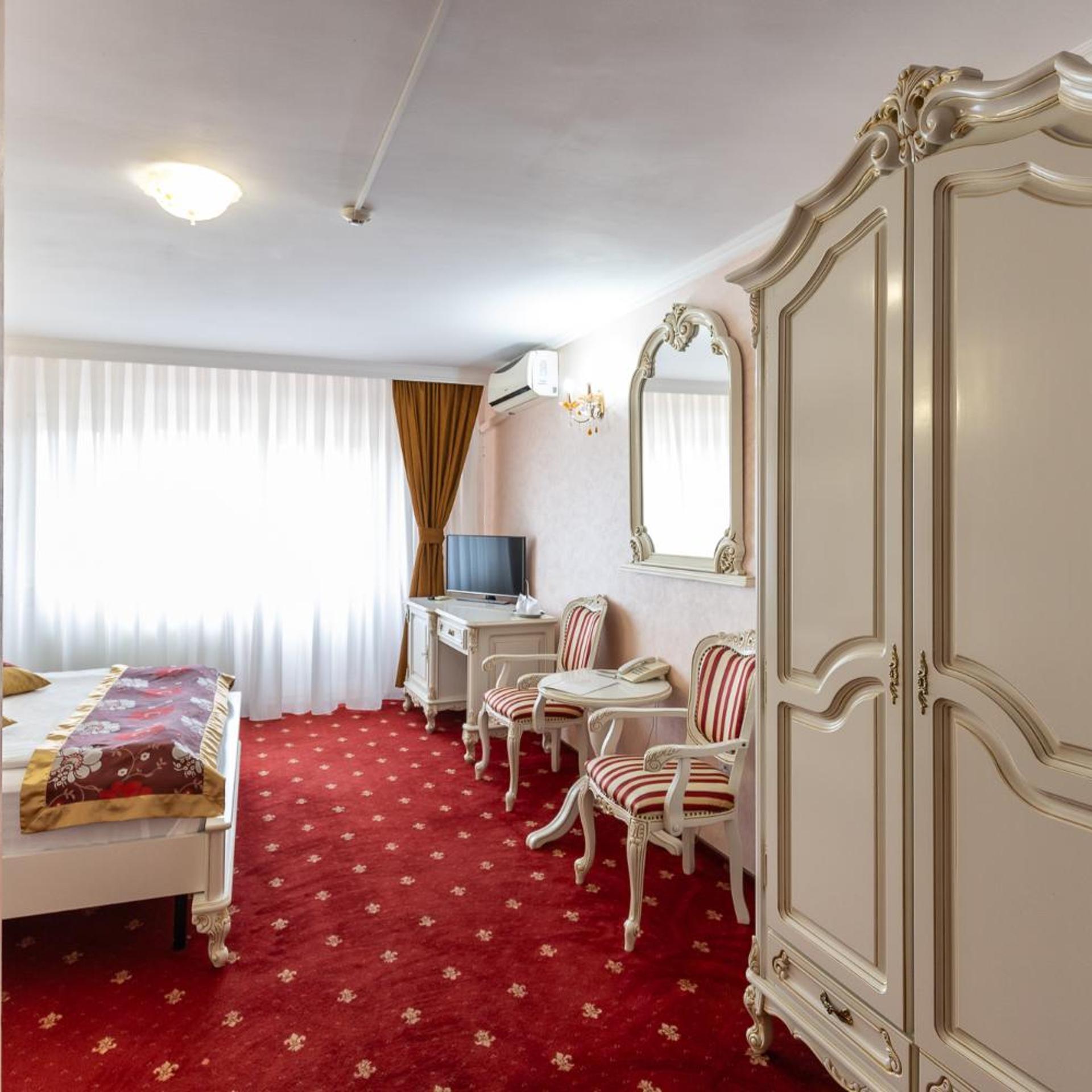 CAPITOL IASI 47/50