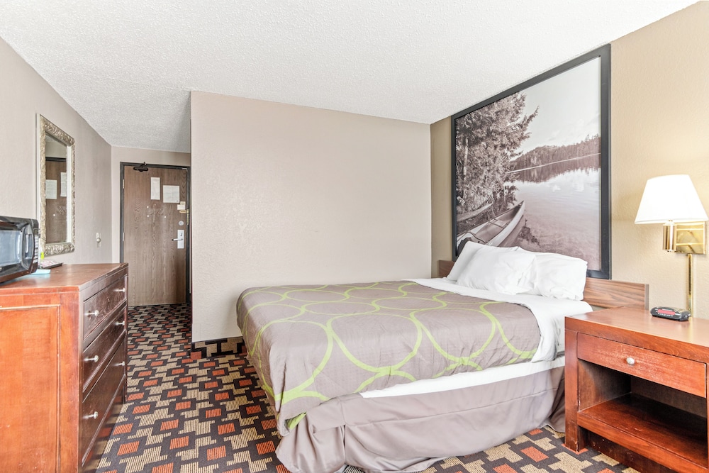 StayInn Little Falls 12/40