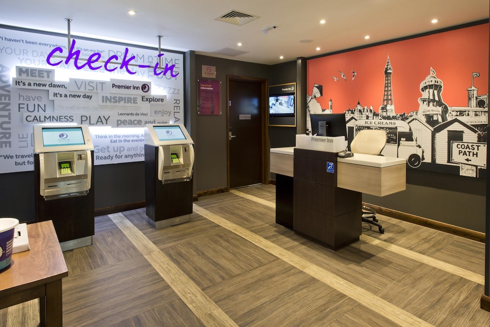Premier Inn Bournemouth East Cliff hotel 6/38