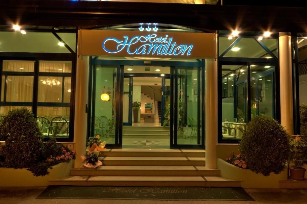 Hotel Hamilton 3/36