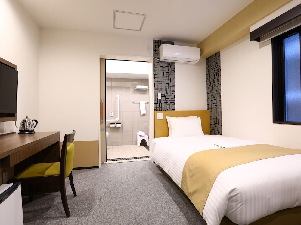 Universal, Single Bed