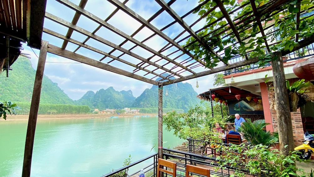 Phong Nha Coco Riverside Homestay 4/50