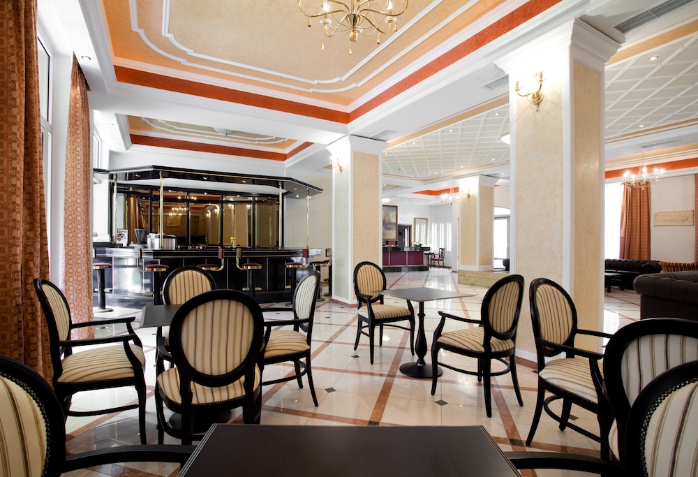 Achillion Palace 21/39