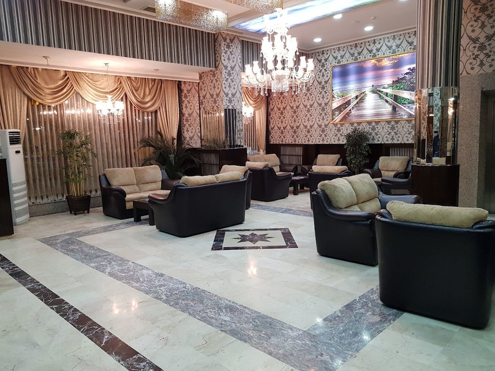 Hotel Capital 10/11