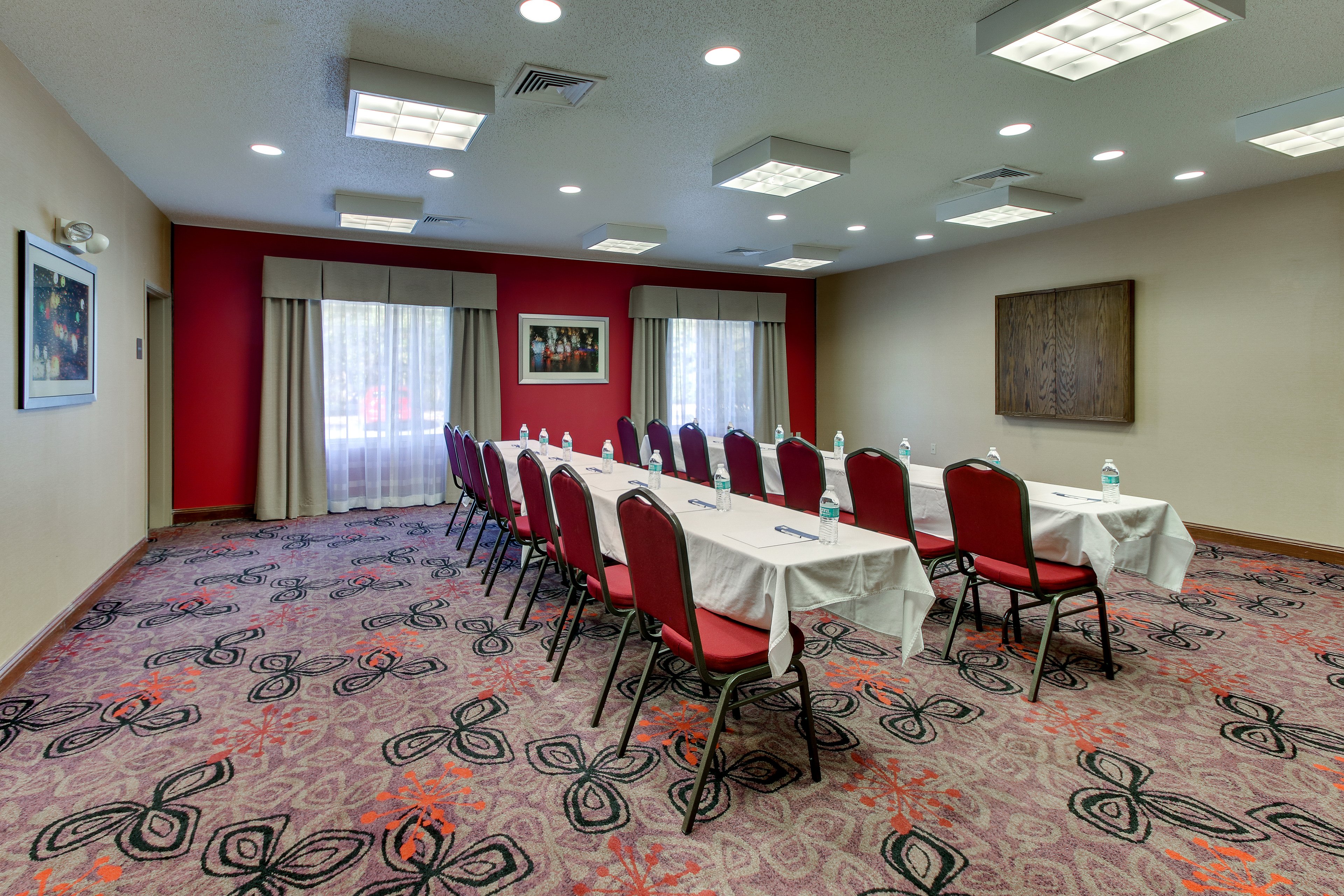 Holiday Inn Express Hotel And Suites Lancaster Lititz 64/73