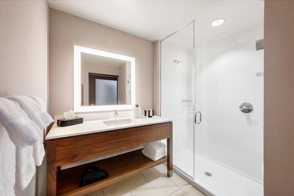 Hampton Inn San Jose Cherry Ave 11/26