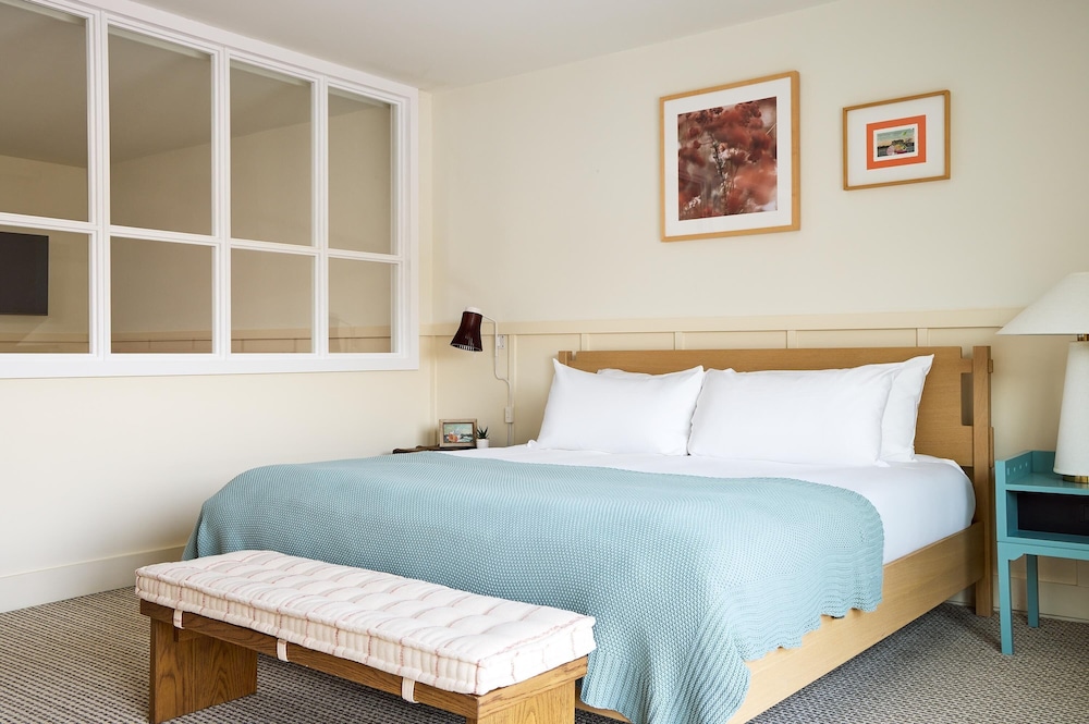 Suite, King Bed, Parlor, Sofa