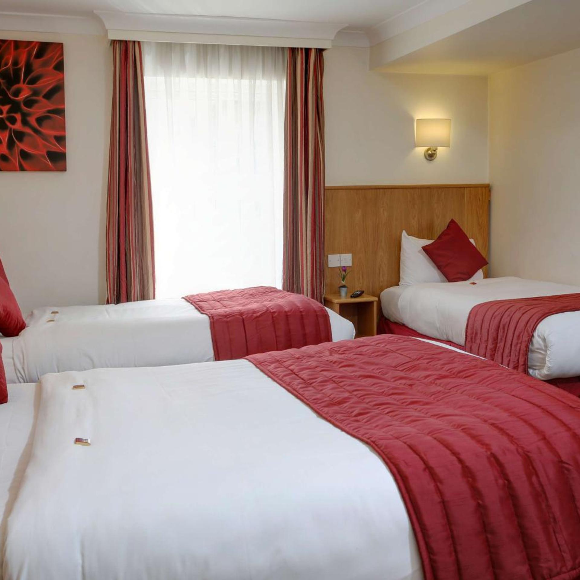 ROOM, TRIPLE