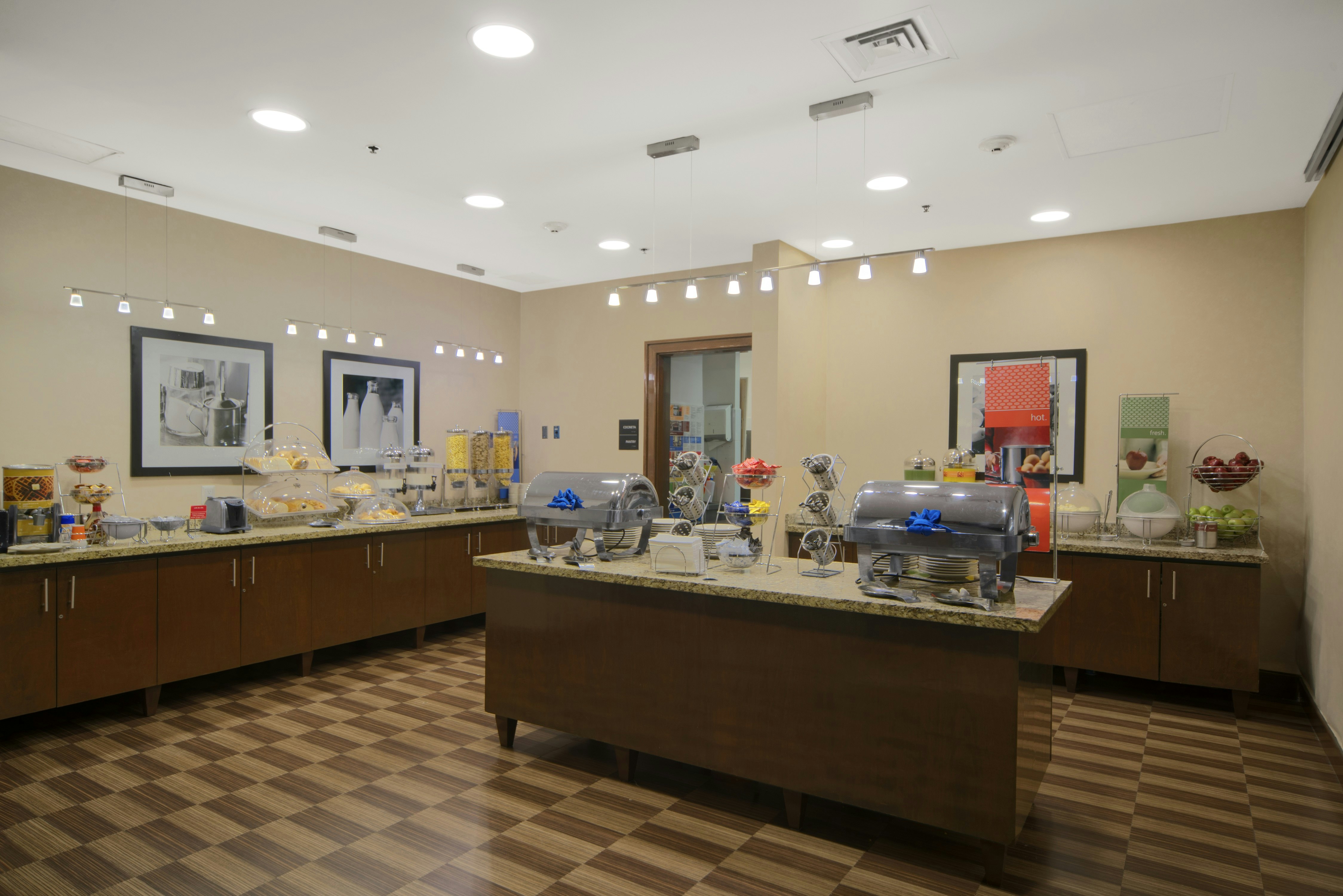 Hampton Inn & Suites Mexico City - Centro Historico 56/73
