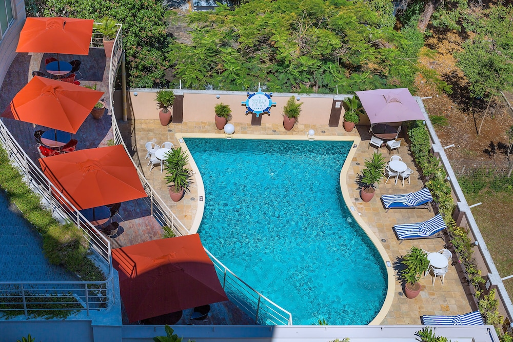 Bliss Resort 46/50