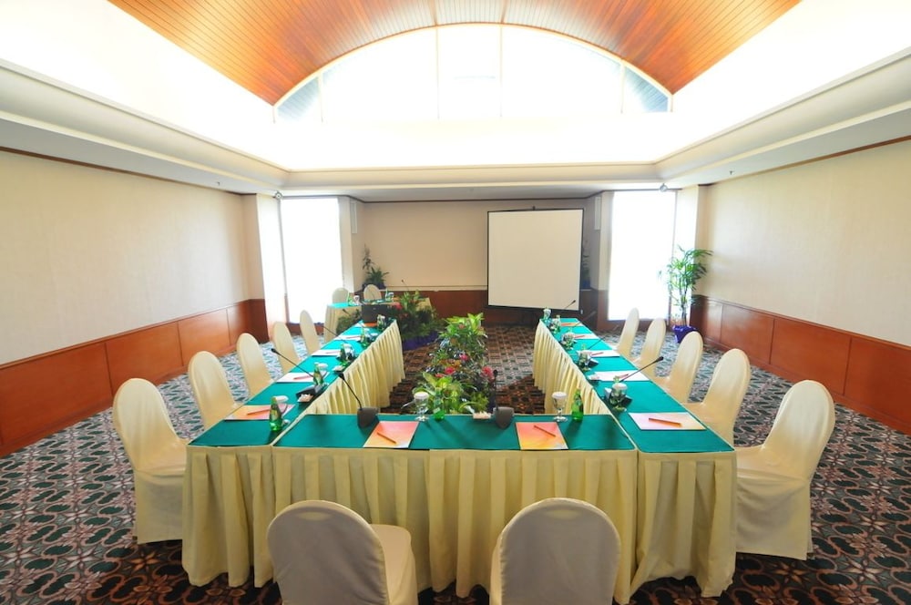 Labersa Grand Hotel And Convention Center 41/48