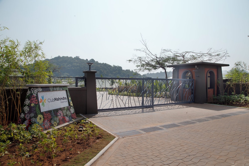 Club Mahindra Assonora, Goa 28/35