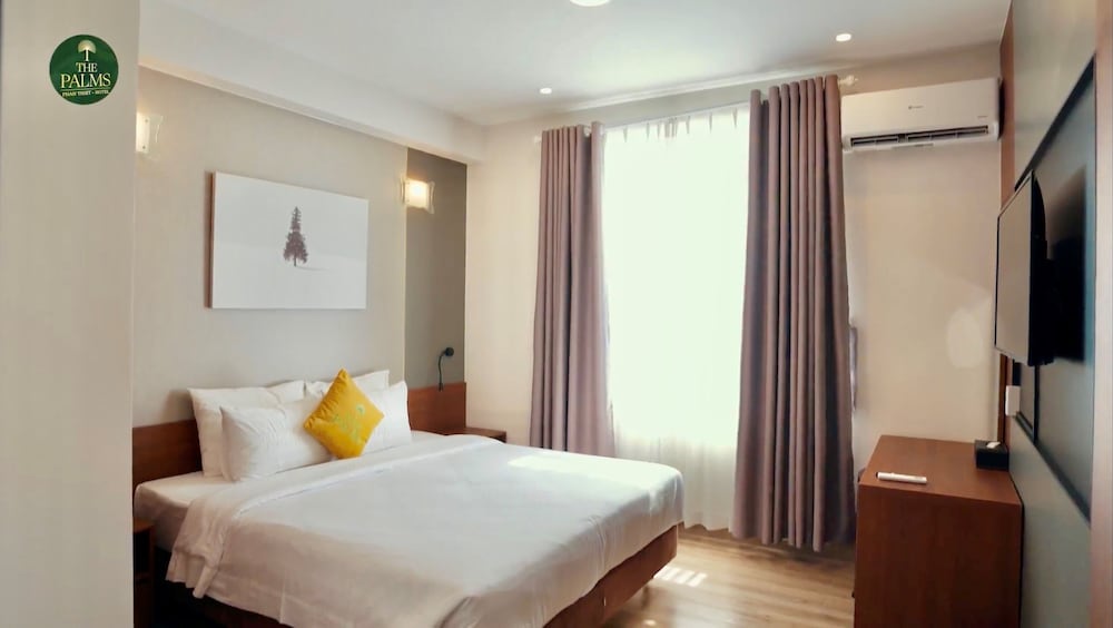 The Palms Hotel 15/55