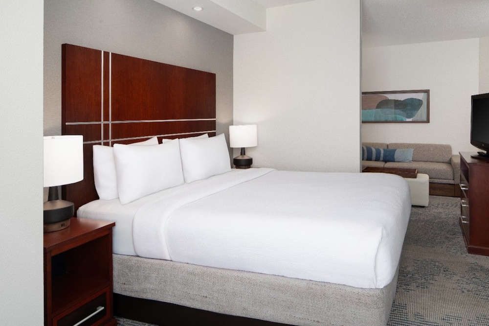 Suite, King Bed, Trundle Bed, Accessible