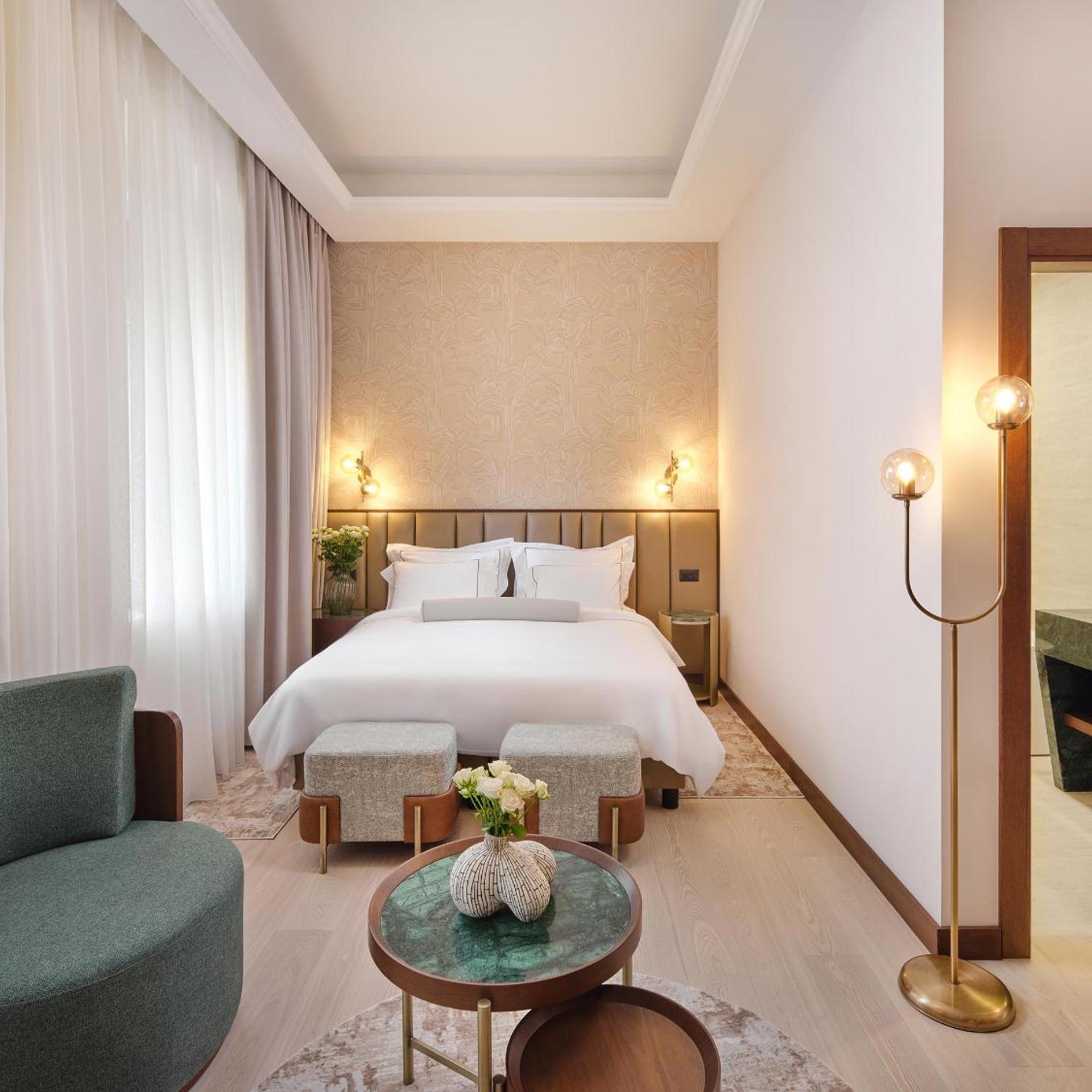 DELUXE, DOUBLE OR TWIN BED, BALCONY