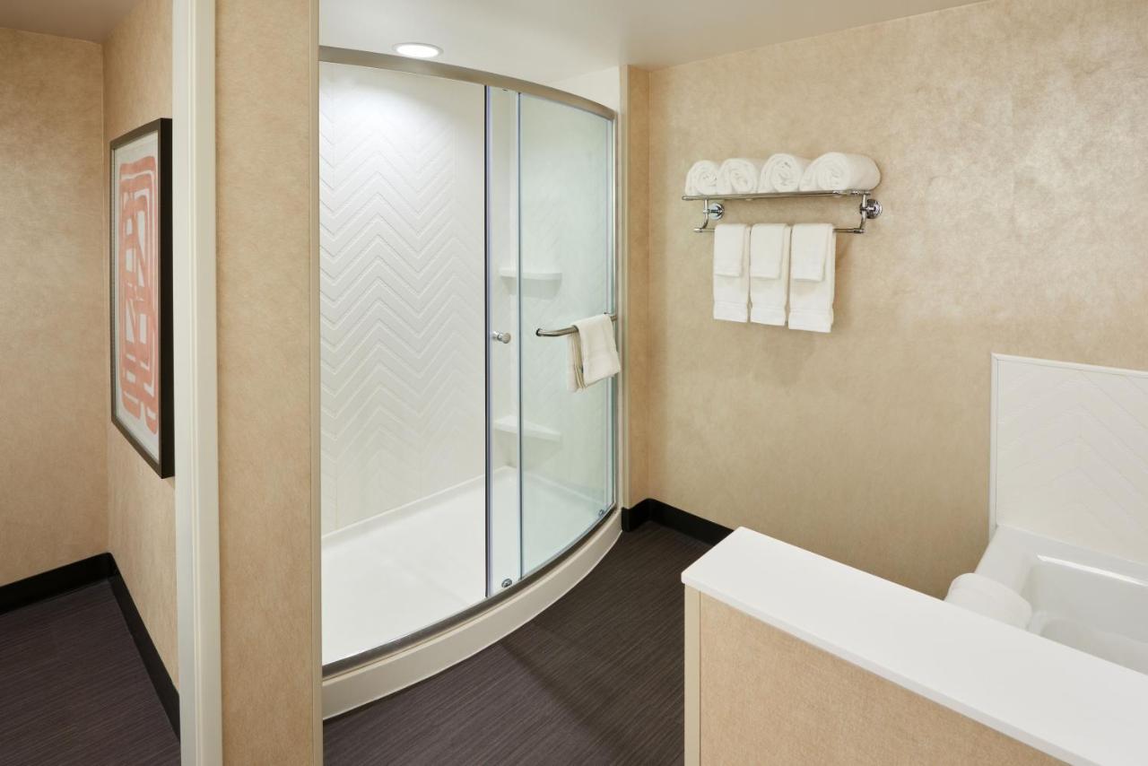جناح لذوي الإعاقة، Holiday Inn And Suites Philadelphia W Drexel Hill 6/6