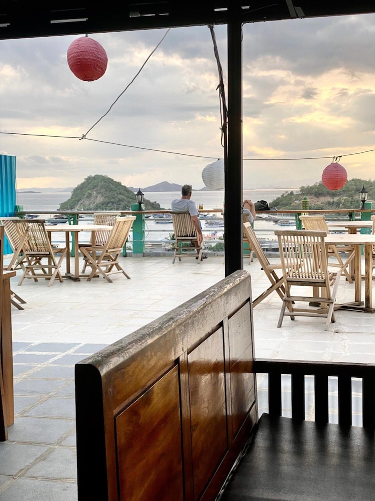 Pesona Restaurant And Room 12/29