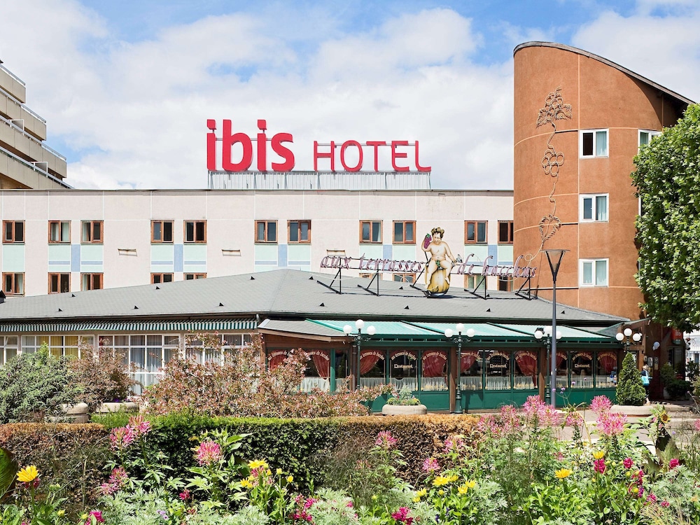 IBIS SAINT ETIENNE LA TERRASSE 1/42