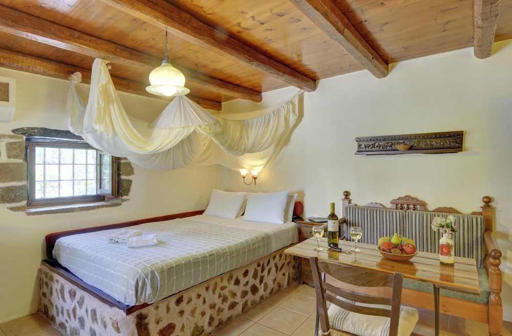 STANDARD, DOUBLE OR TWIN BED