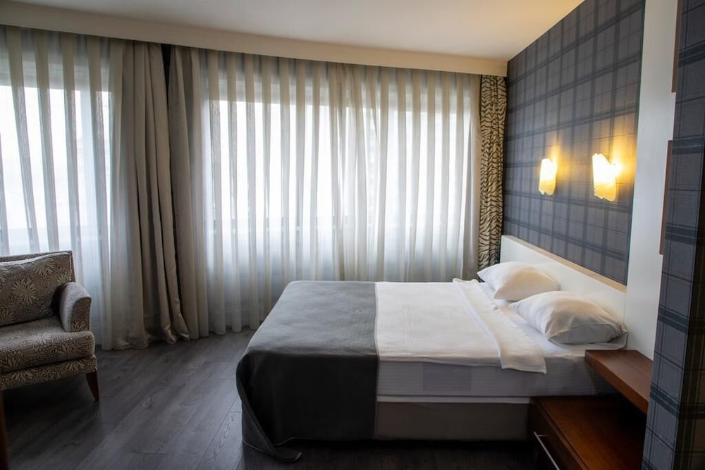 DEDEPARK HOTEL 15/50