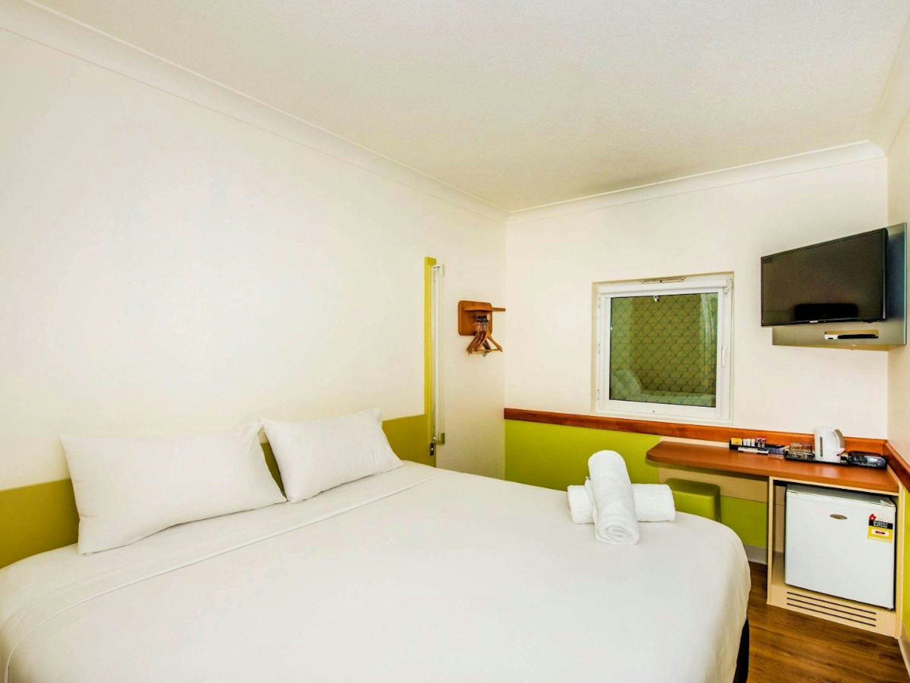 STANDARD, KING BED