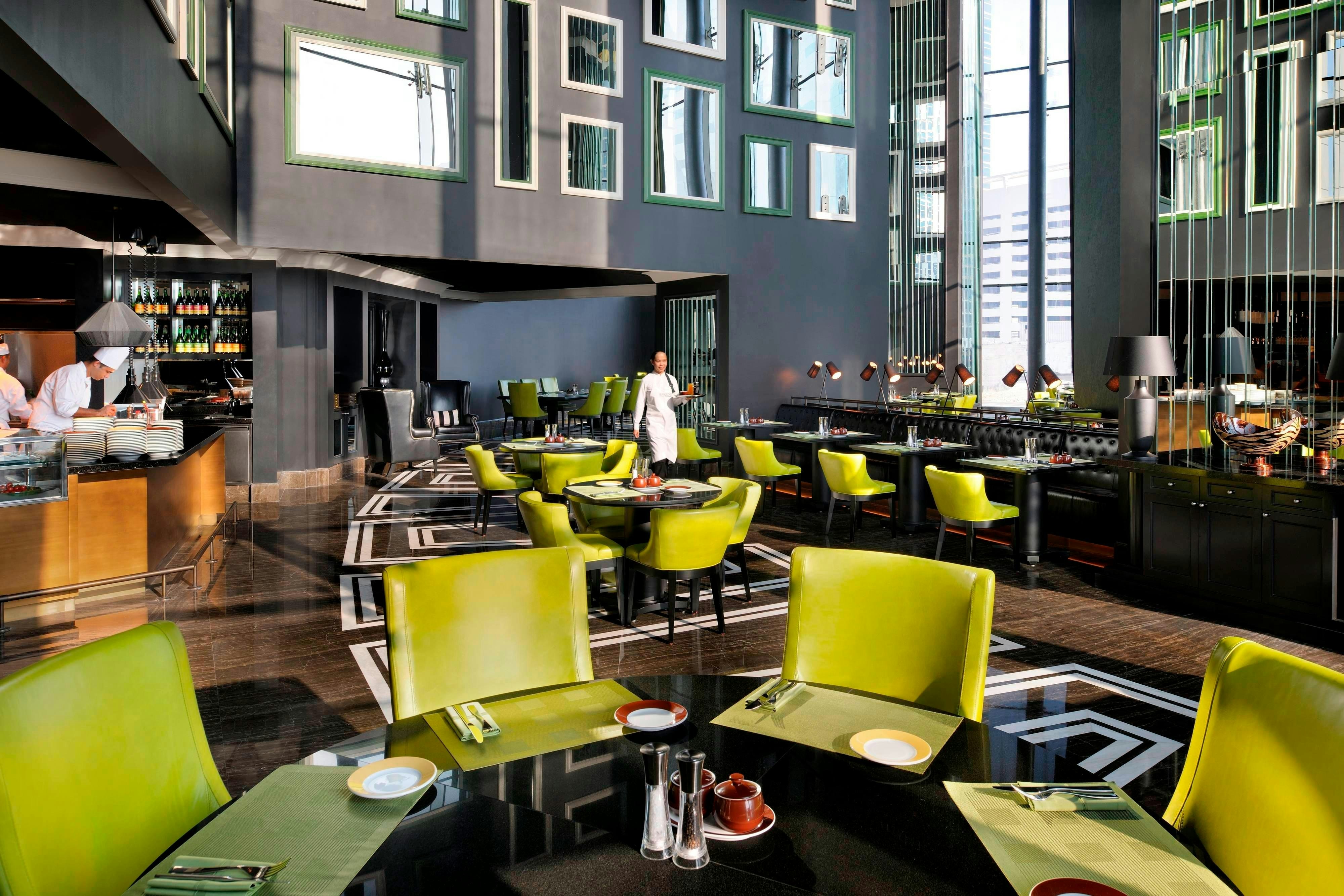 JW Marriott Marquis Hotel 73/79