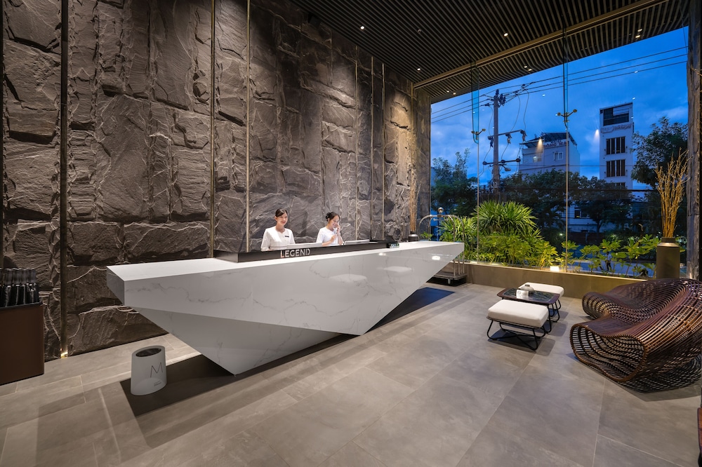 Legend Boutique Hotel 11/69