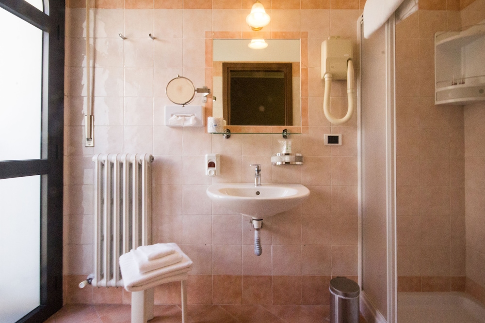 Hotel Gran Torino 37/72
