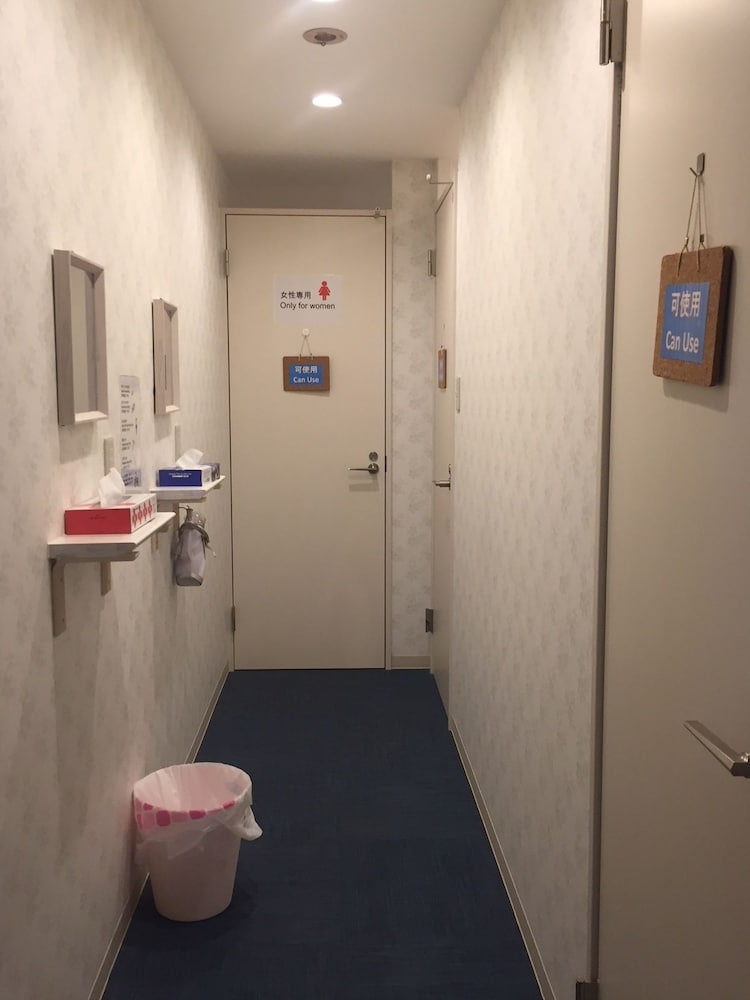 T K Hostel Kobe Sannomiya East 18/37