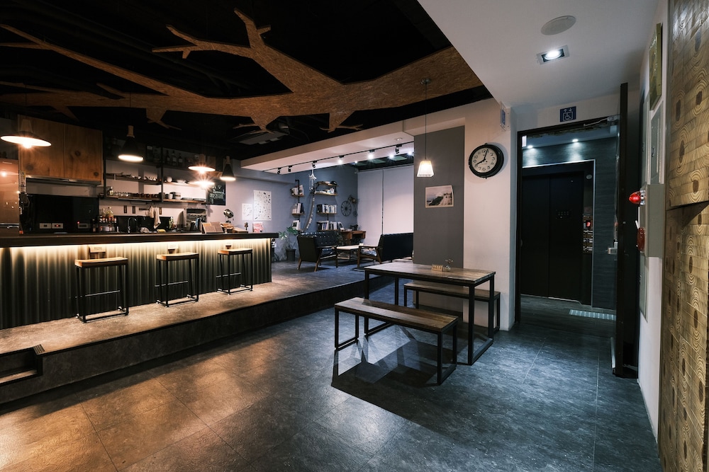JOURNEY HOSTEL 7/68