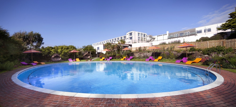 Bedruthan Hotel and Spa 44/48
