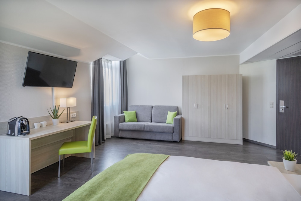B&B HOTEL Krefeld-Sud 14/47