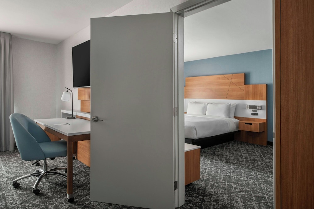 Fairfield Inn Suites By Marriott Oakland Hayward 37/48