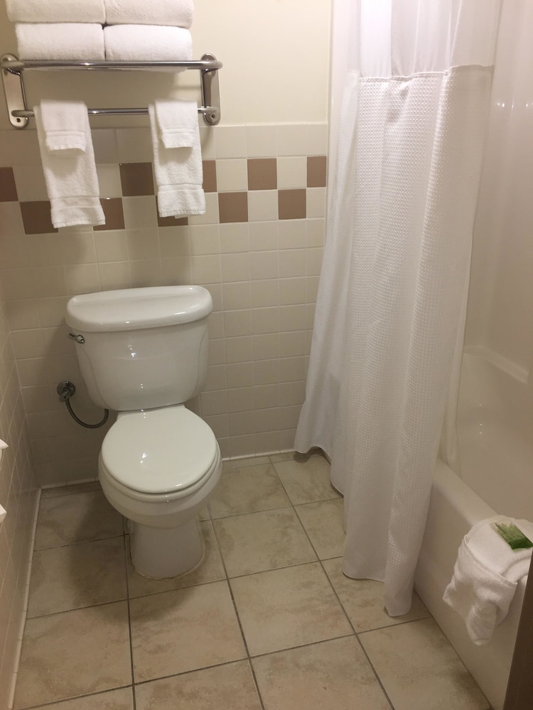 Americinn By Wyndham Monmouth 12/37