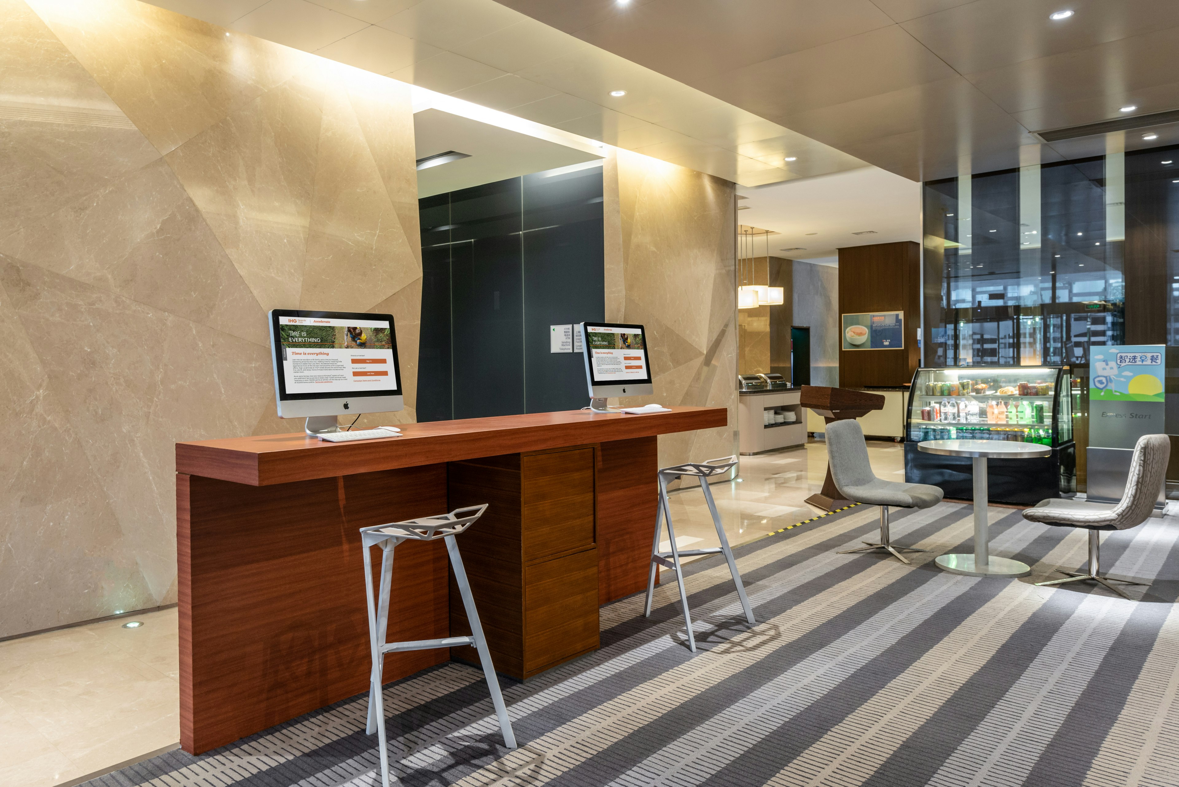 HOLIDAY INN EXPRESS SHANGHAI JINSHA 40/50