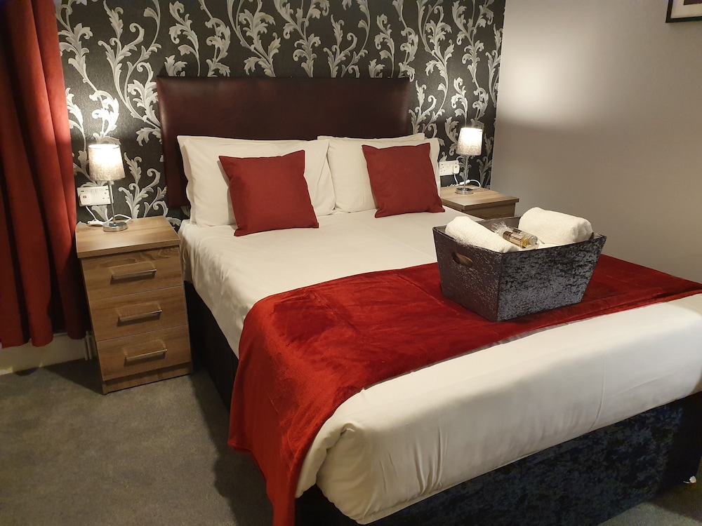 The Braemar Hotel 17/50